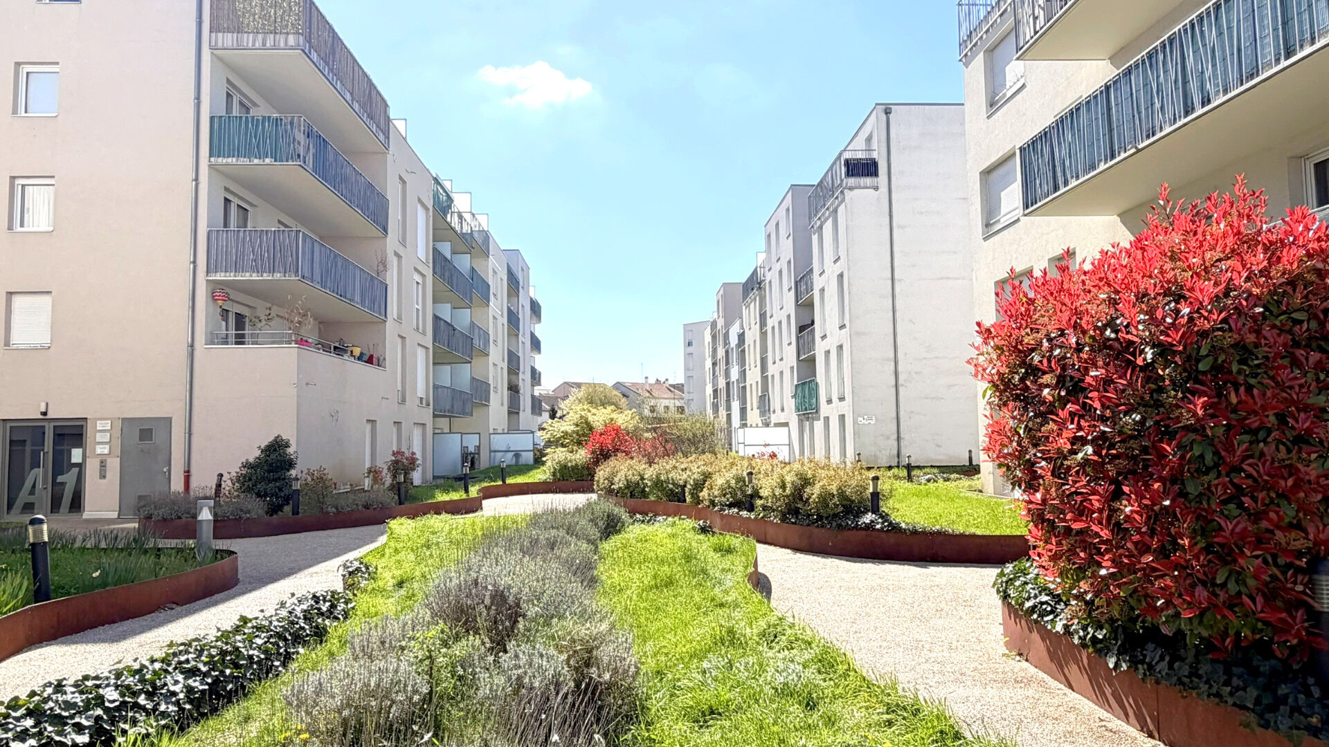 JARVILLE CENTRE APPARTEMENT F3 AVEC TERRASSE ET PARKING