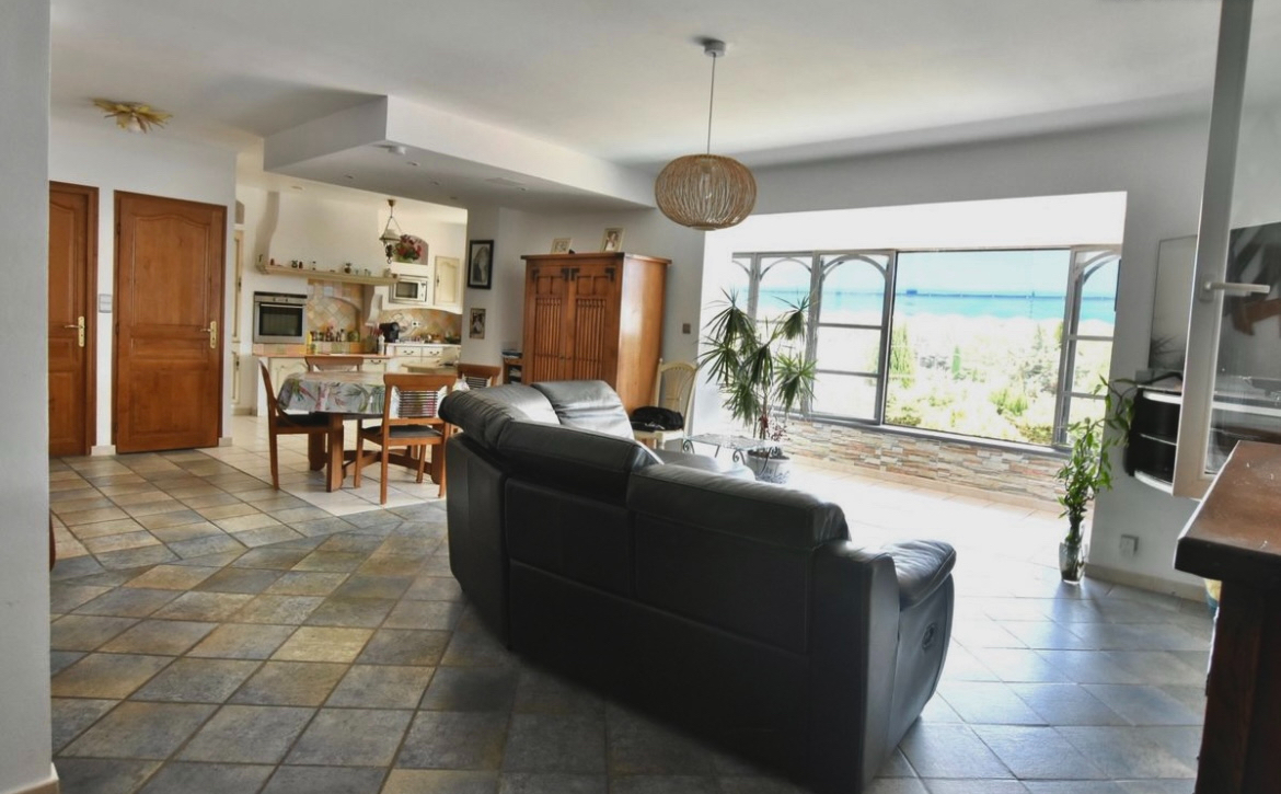 Photo Villa La Ciotat 9 pièce(s) 200 m2 image 4/6