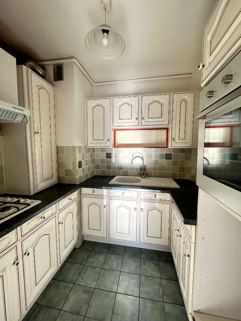 Photo Appartement Marseille 3 pièce(s) 65 m2 image 4/6