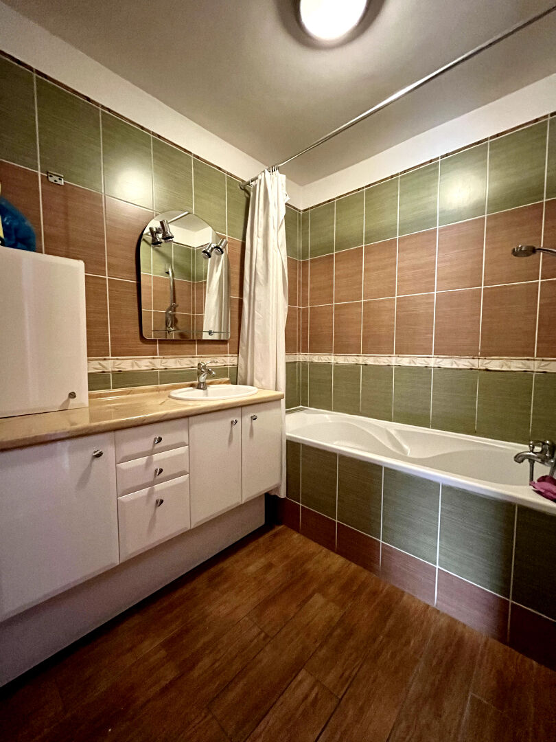 Photo Appartement Marseille 3 pièce(s) 65 m2 image 5/6