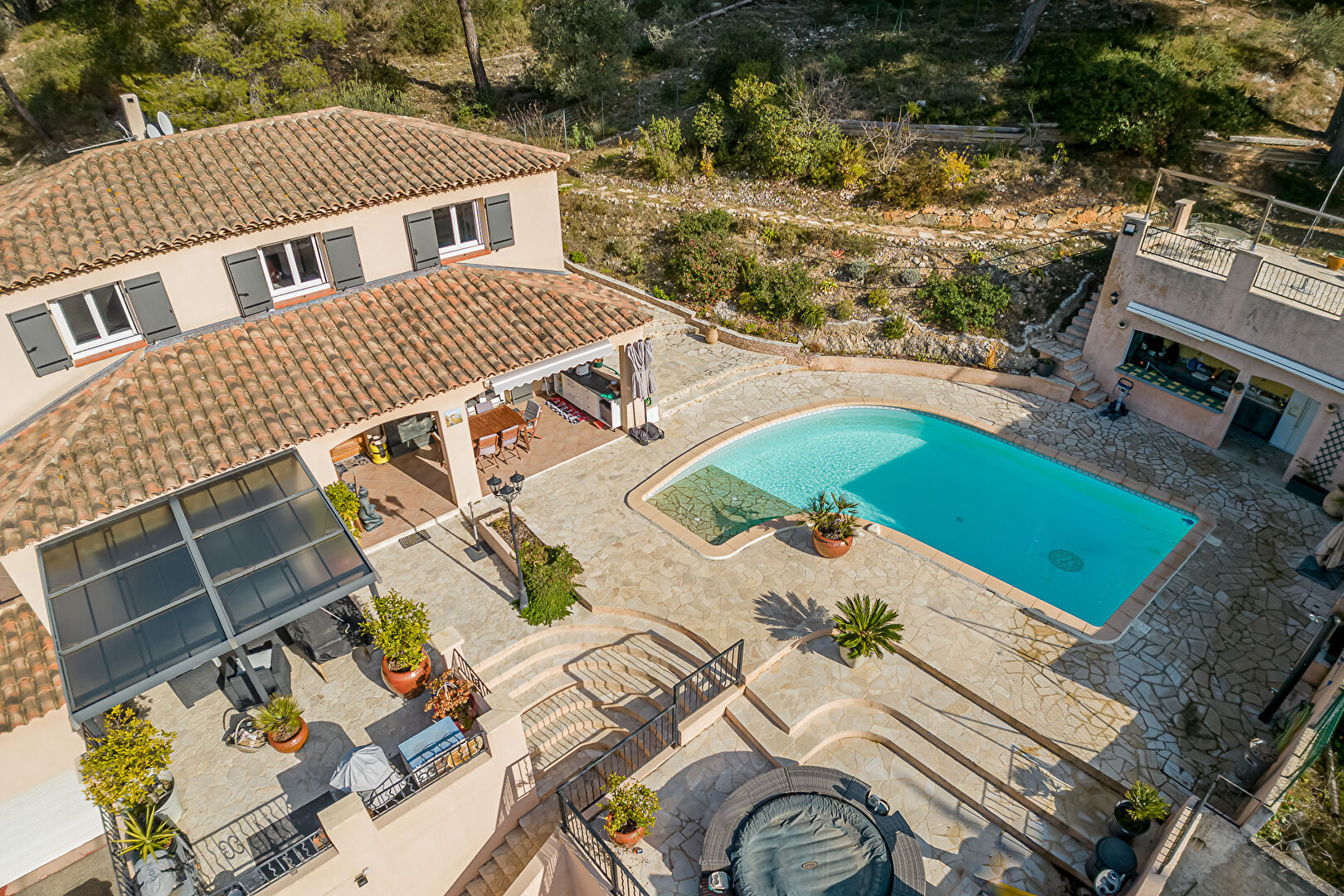 Photo Maison Allauch 6 pièce(s) 240 m2 image 3/6