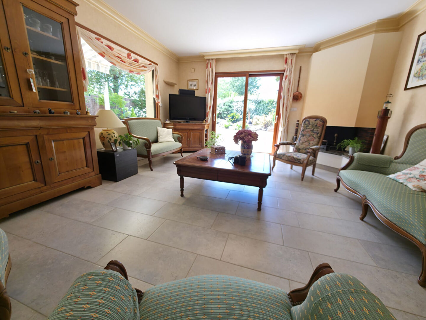 property-image