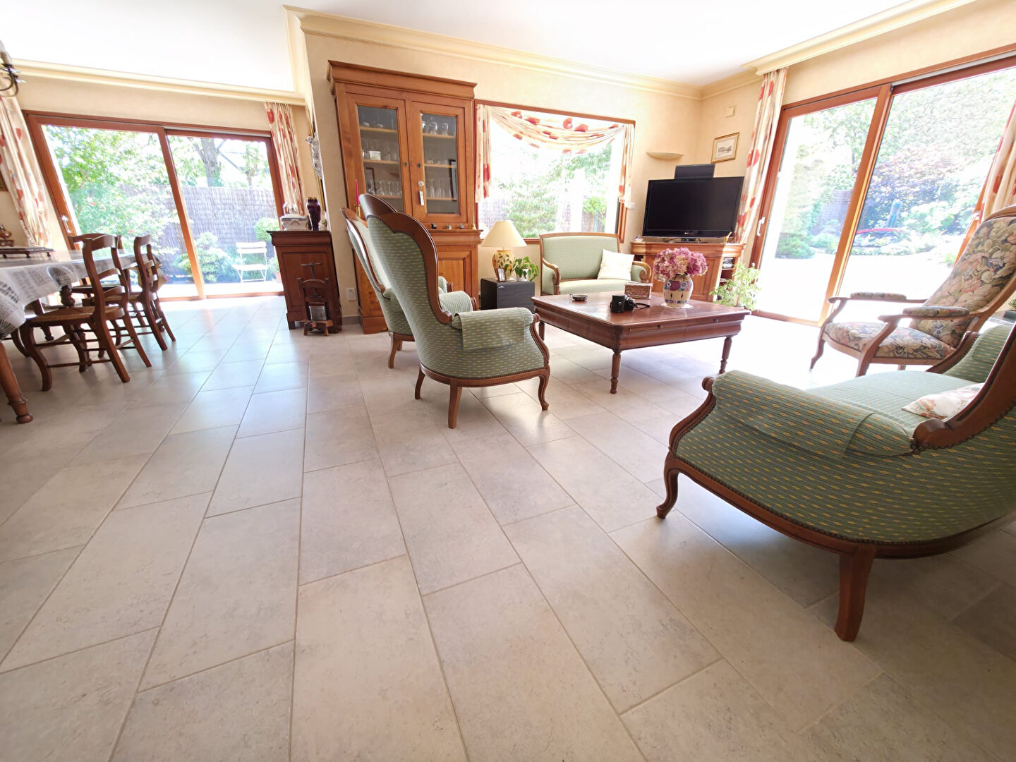 property-image