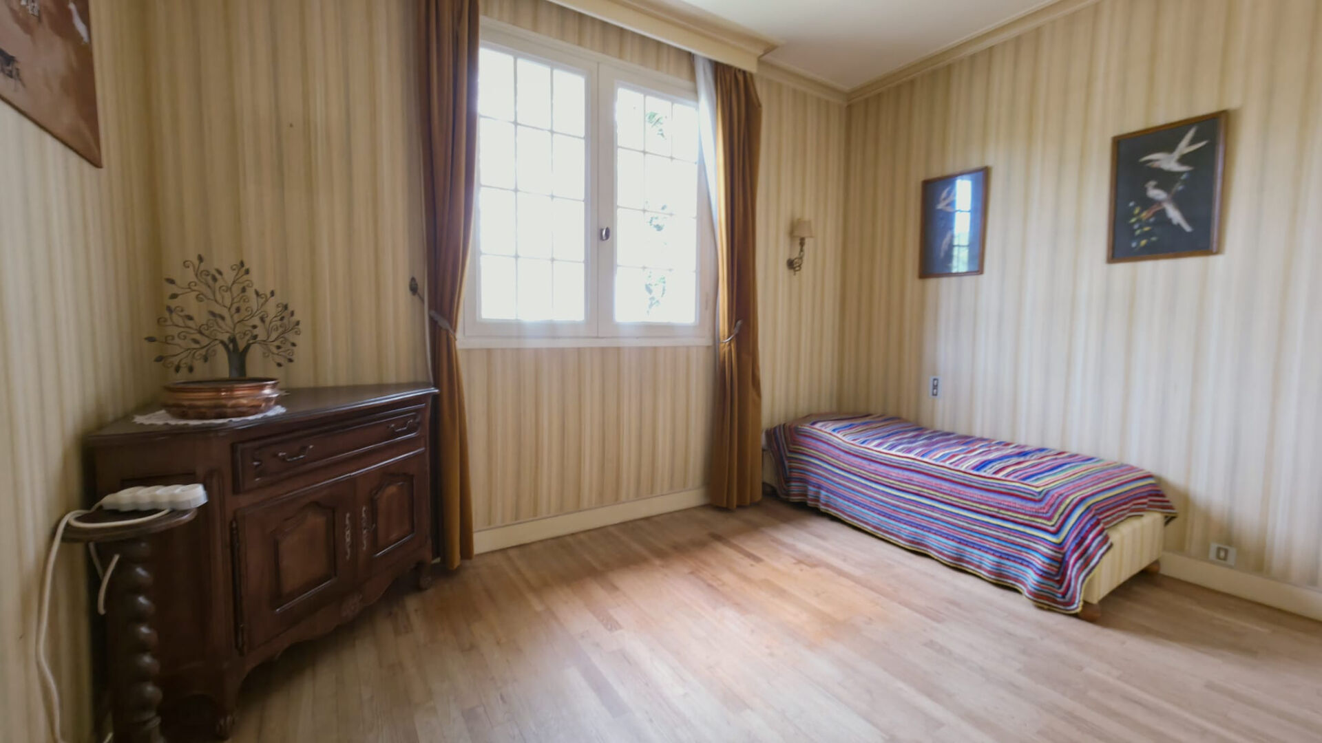 property-image