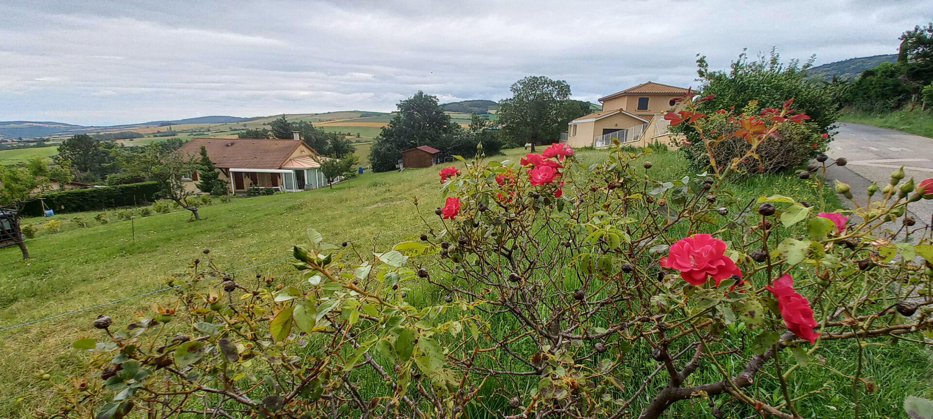 TERRAIN LONGES 1069 m2 : ref 600