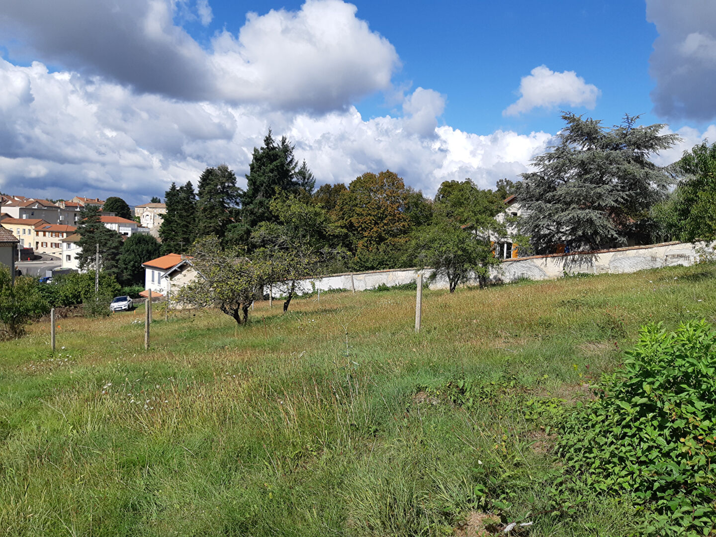 TERRAIN (parcelle de 270 m²) Ref  608