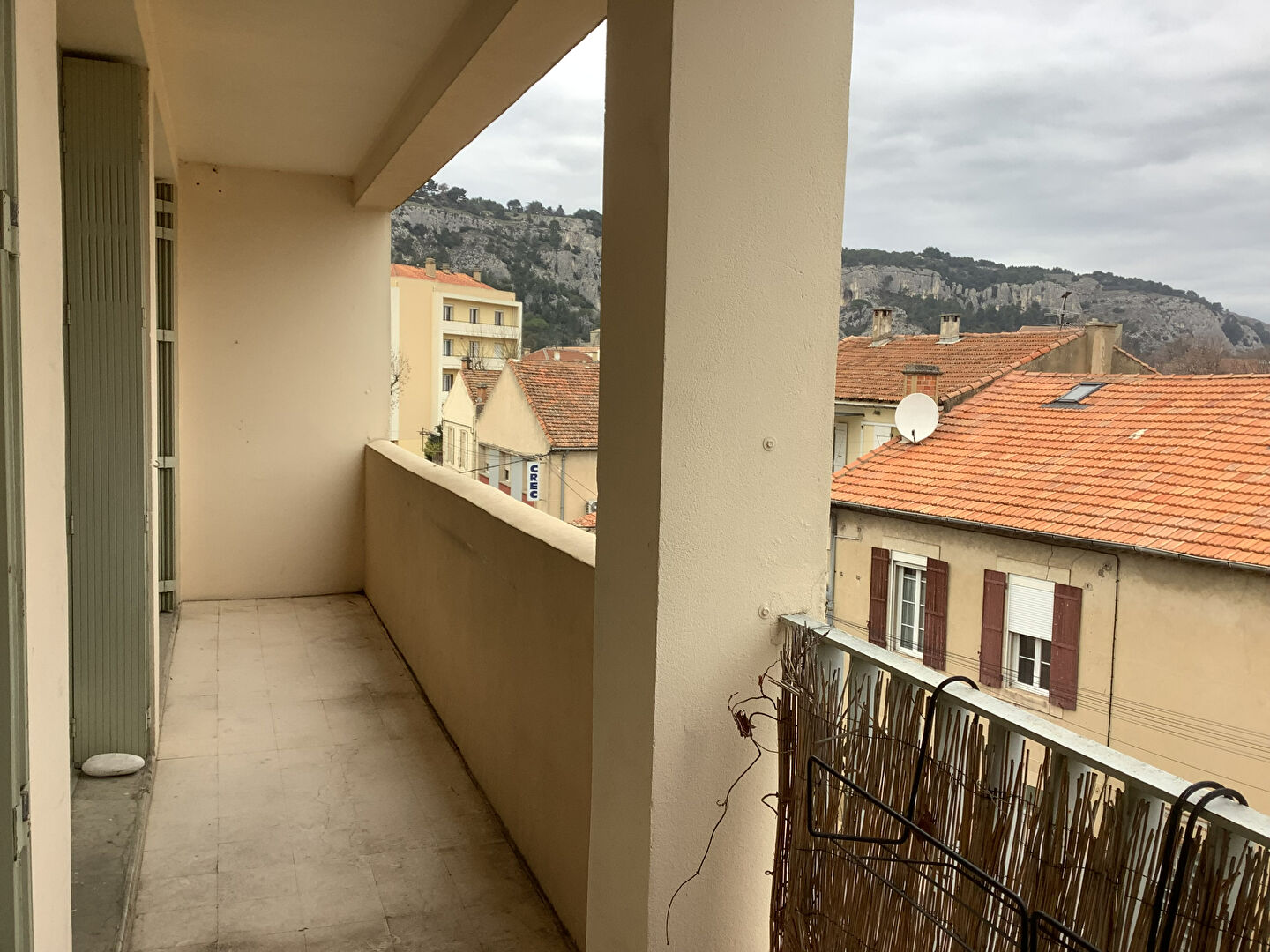 Photo A vendre bel appartement avec 2 balcons image 3/6
