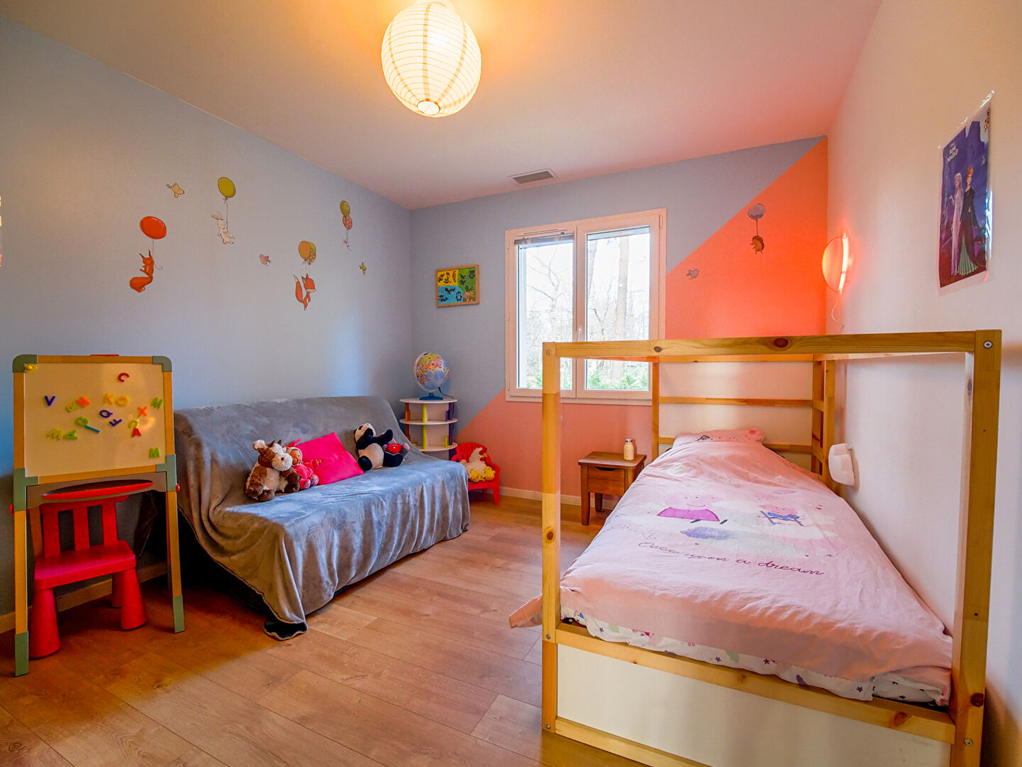 Photo Maison lumineuse contemporaine en lisière de forêt image 5/6