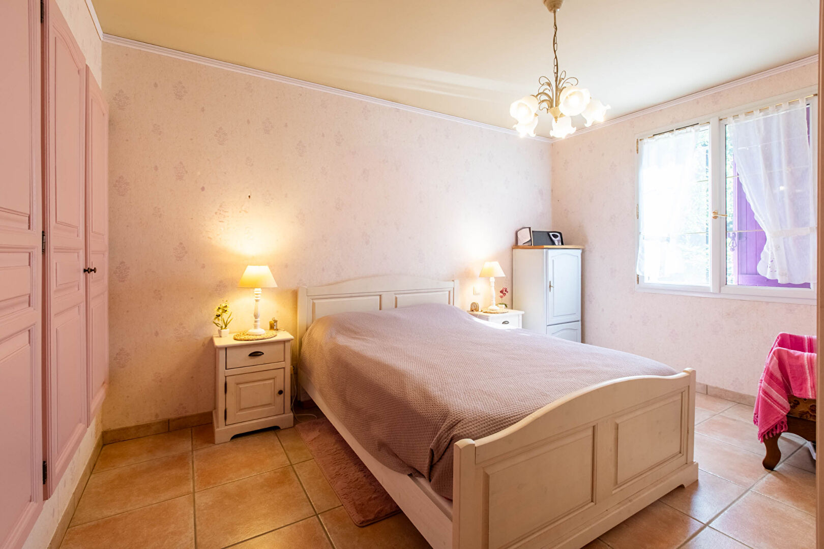 Photo Belle maison de plain-pied en campagne image 5/6