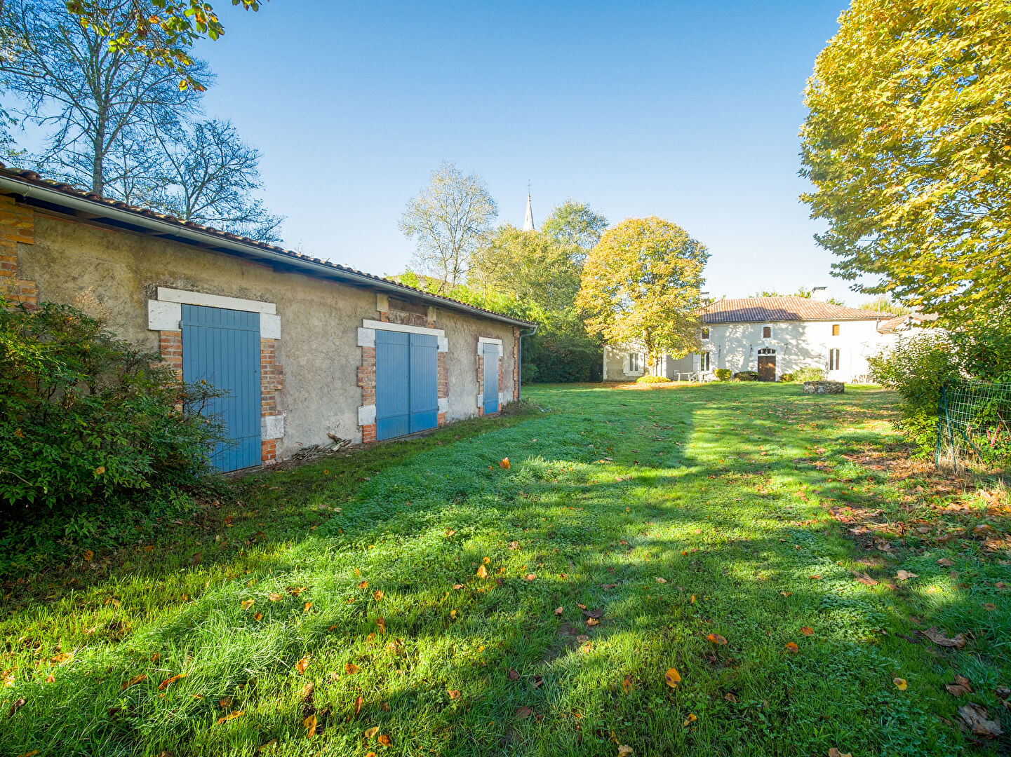 Photo Demeure de charme du XVIII siècle 250 m² habitables + 160 m² de combles ? Hyper-centre de Pissos image 2/6