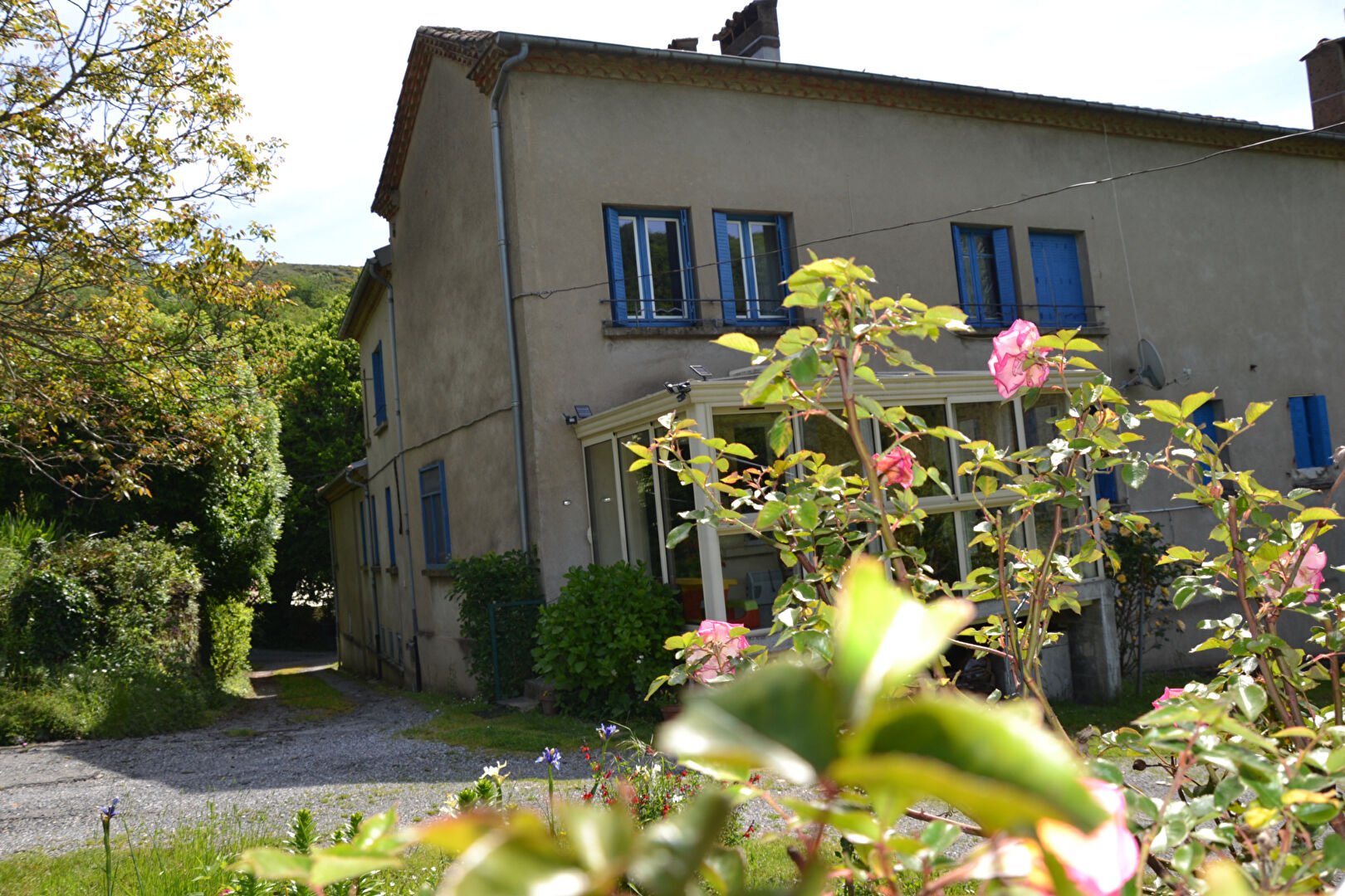 Courniou dans hameau maison  de famille de 200m² avec 653 m² de terrain