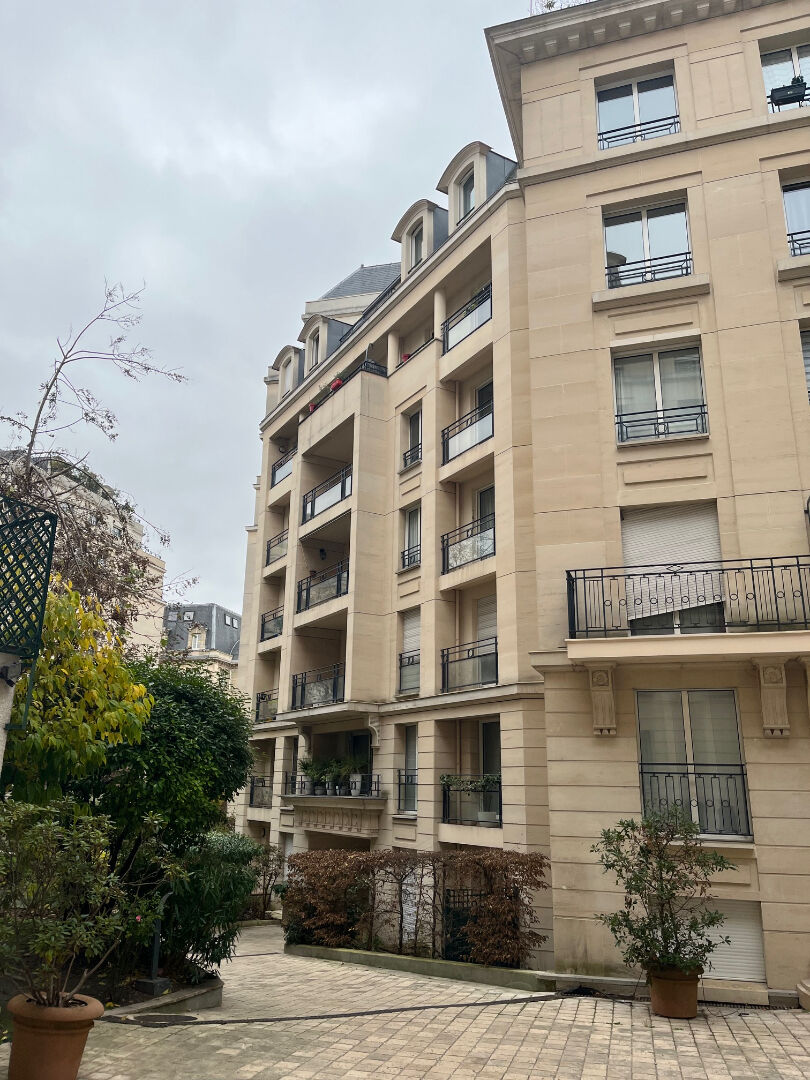 Appartement MEUBLE - 2 pièces 46 m² - CAVE + PARKING