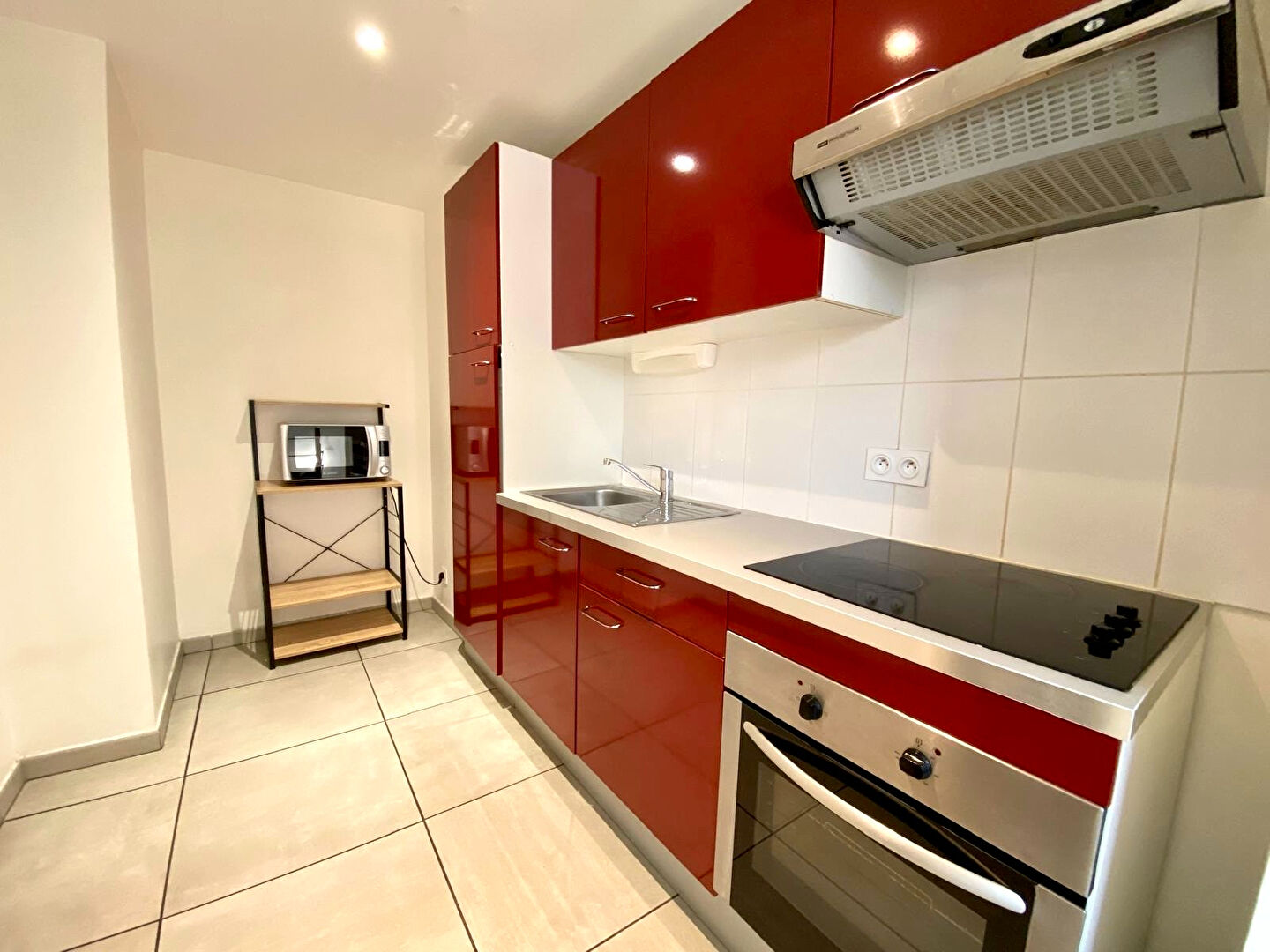 Photo T2 de 51m2 au sol en dernier étage à Jeanne d'Arc dans un immeuble de 2015 ! image 3/6