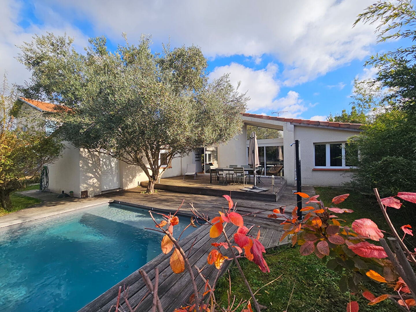 A louer Maison d'architecte T6bis 180m2 avec piscine à Launaguet