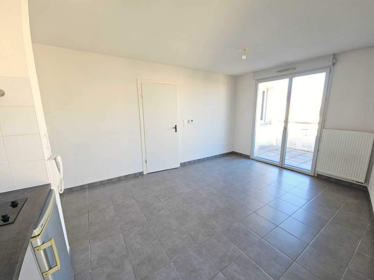 Photo T2  de 42m² avec balcon, pkg en dernier étage Grand Selve Vendu Libre image 4/6