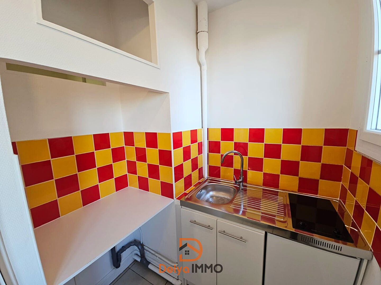 Photo T2 de 31m² en dernier étage  avec vue à 2 min à pied du metro Jolimont ! image 3/6