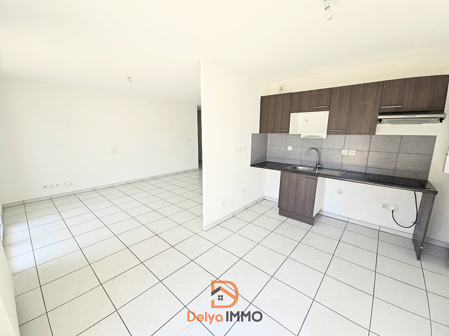 Photo T4 de 77m2 au 3e étage avec  2 balcons et pkg proche métro Trois Cocus image 5/6