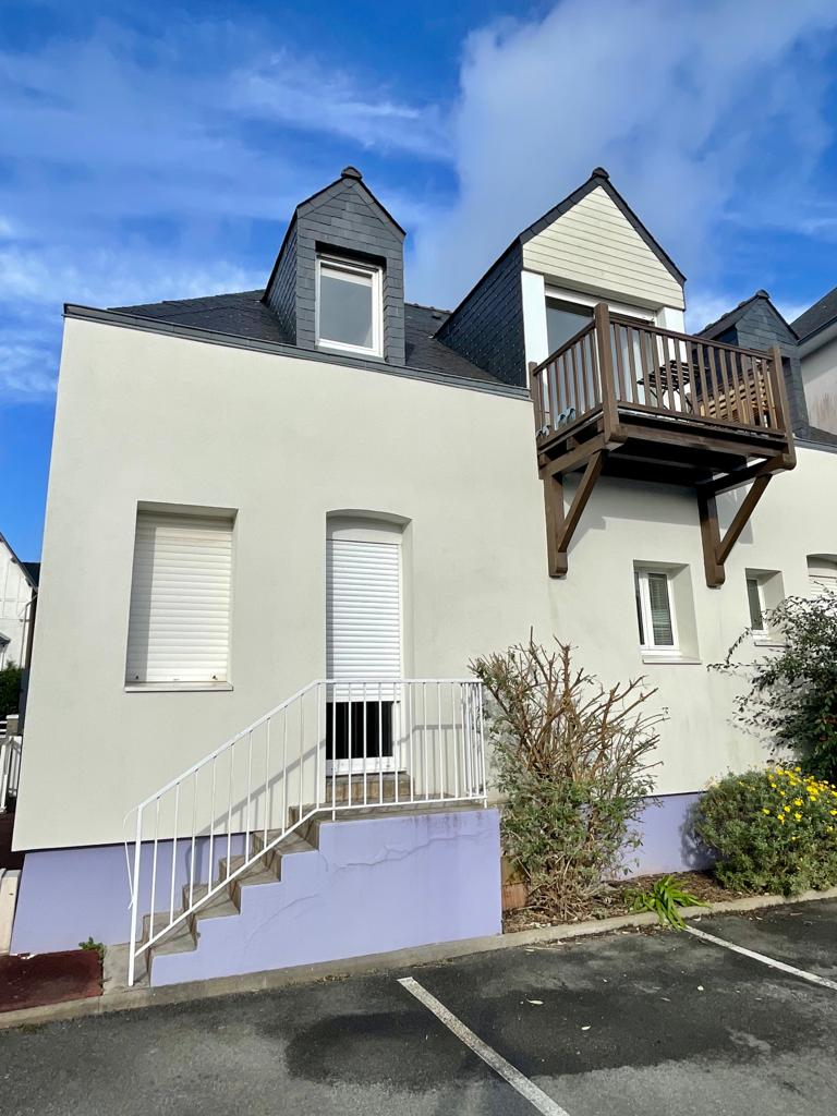 LOCAL COMMERCIAL - BUREAUX - MAISON - CENTRE VILLE