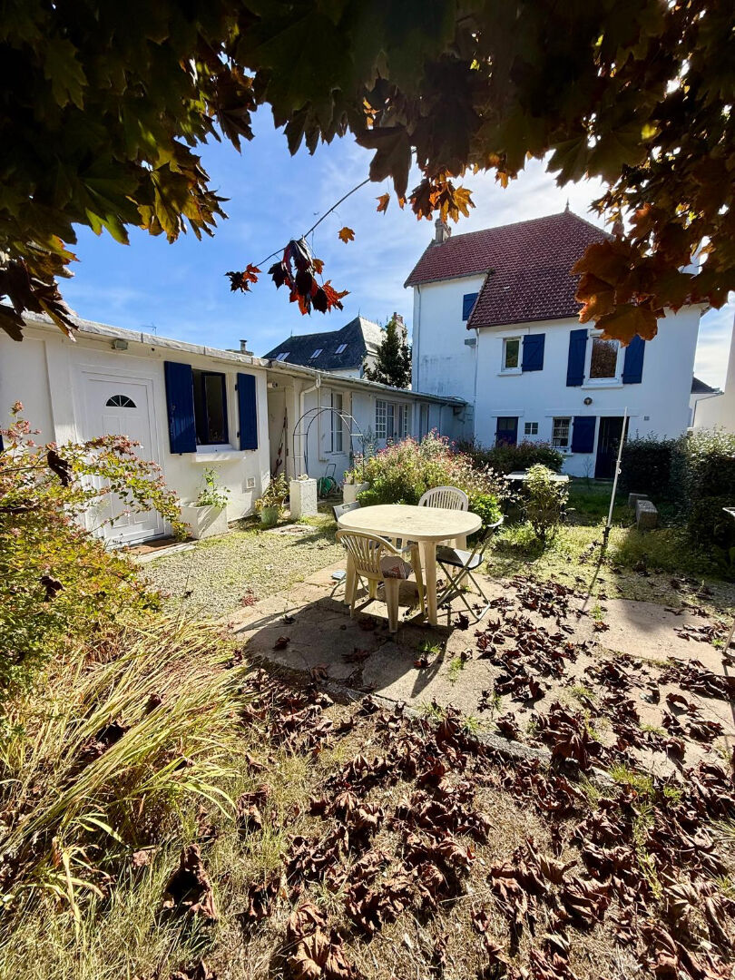 Photo MAISON BOURGEOISE DE 1930 A RENOVER PROCHE CENTRE VILLE image 5/6