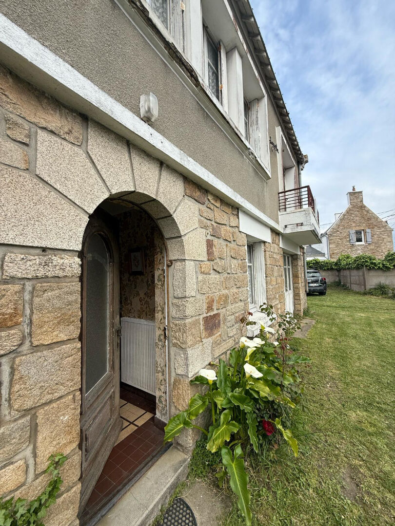 Maison en pierre À RENOVER au coeur de Saint-Pierre Quiberon