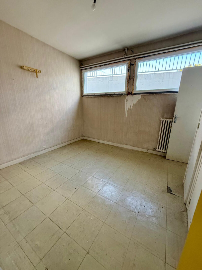 Photo Loft en souplex à aménager  137 m²  Proche plage image 5/6