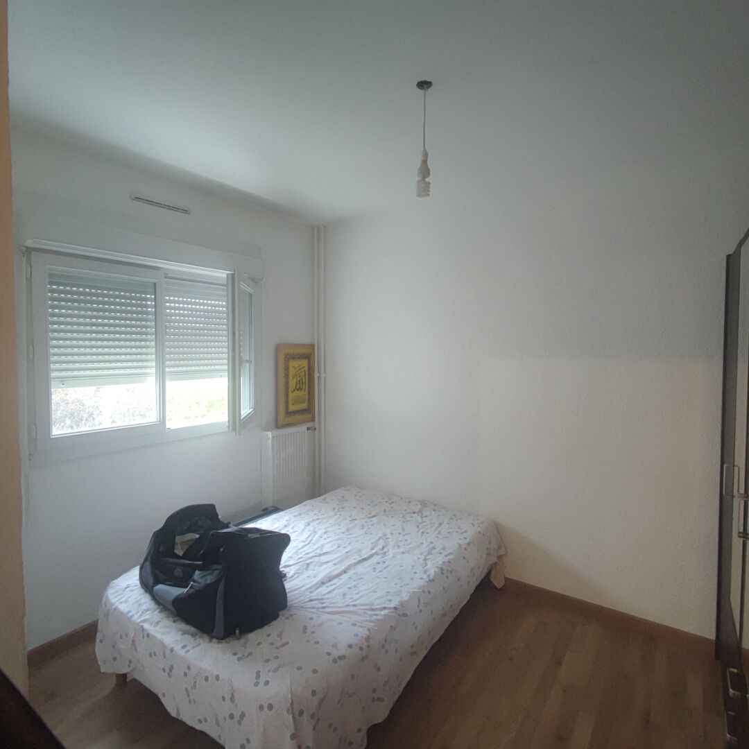 Photo Appartement T3 de 50m² à Vaulx-en-Velin image 4/5
