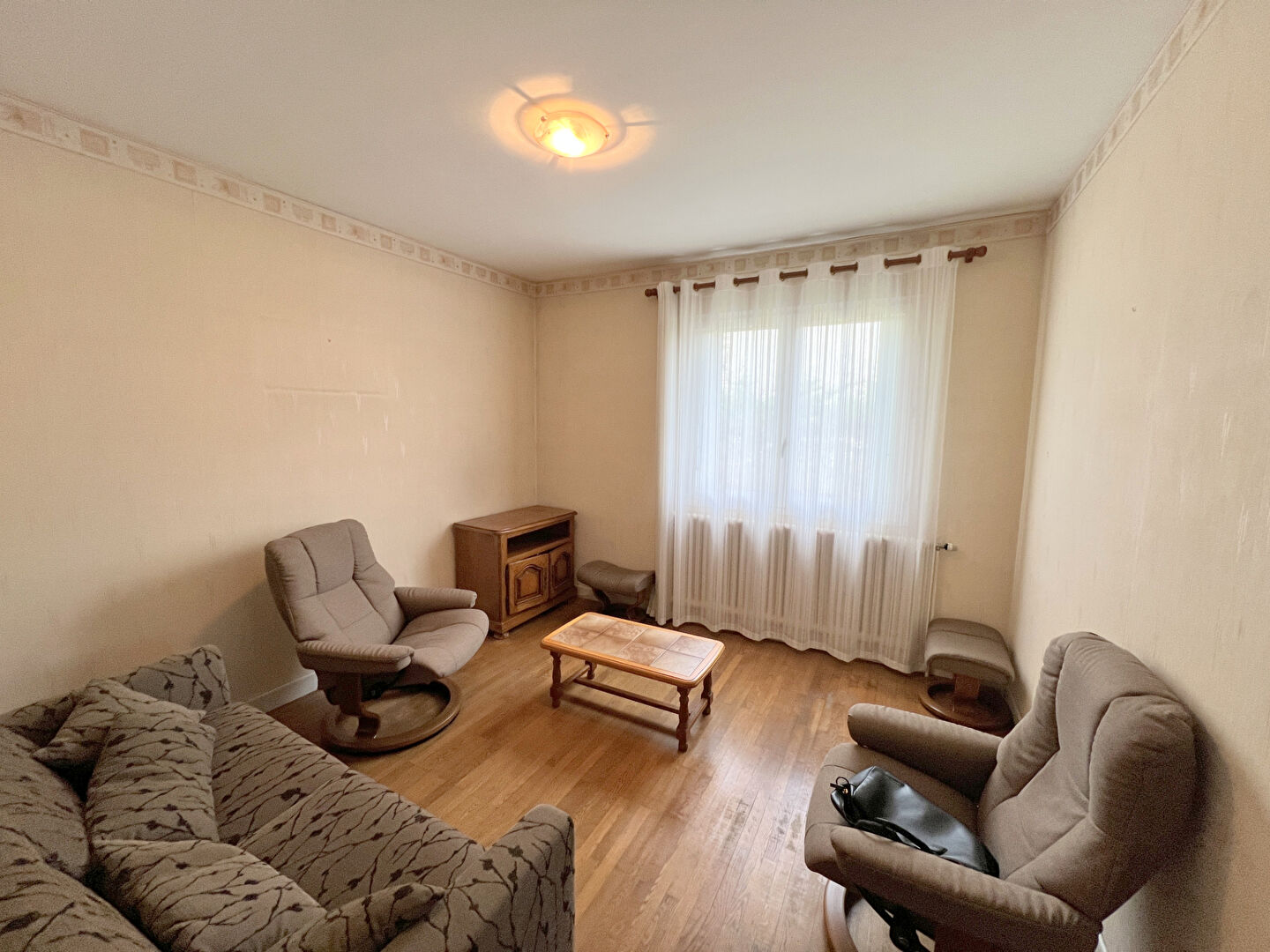 Photo Maison à Vaulx la soie 7 pièce(s) 77 m2  terrain 550 m² image 3/6