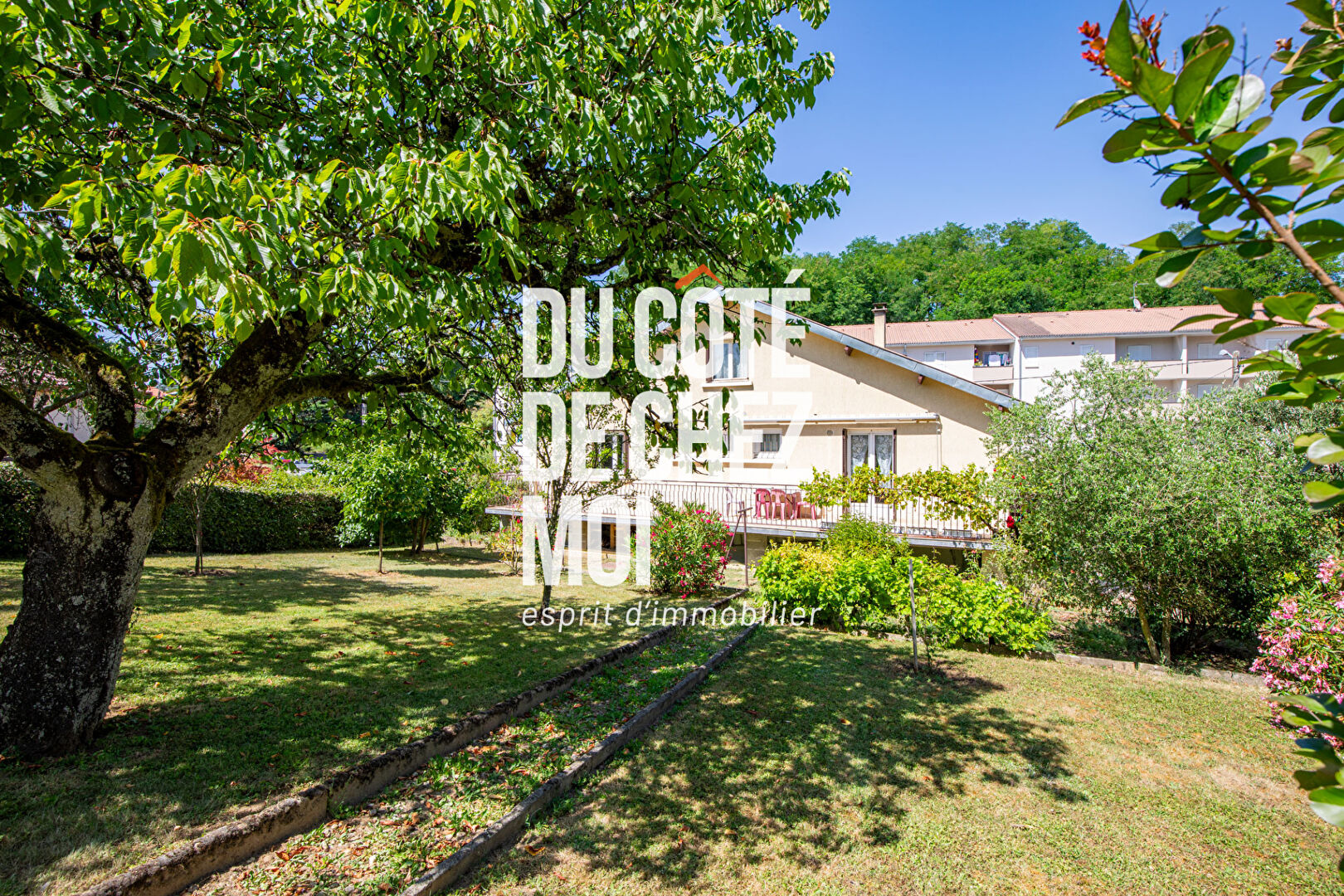 Agence immobilière de DU CÔTÉ DE CHEZ MOI - Saint-Genis-Laval