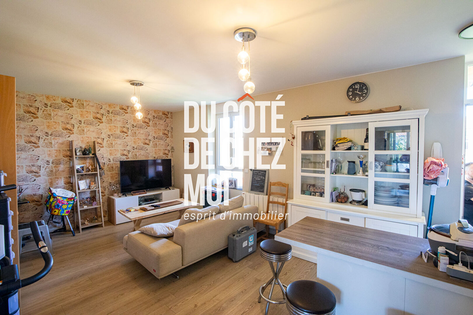 Agence immobilière de DU CÔTÉ DE CHEZ MOI - Saint-Genis-Laval