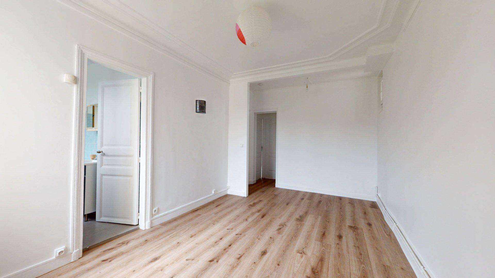 Photo Appartement La Garenne Colombes 2 pièce(s) 42.85 m2 image 3/6