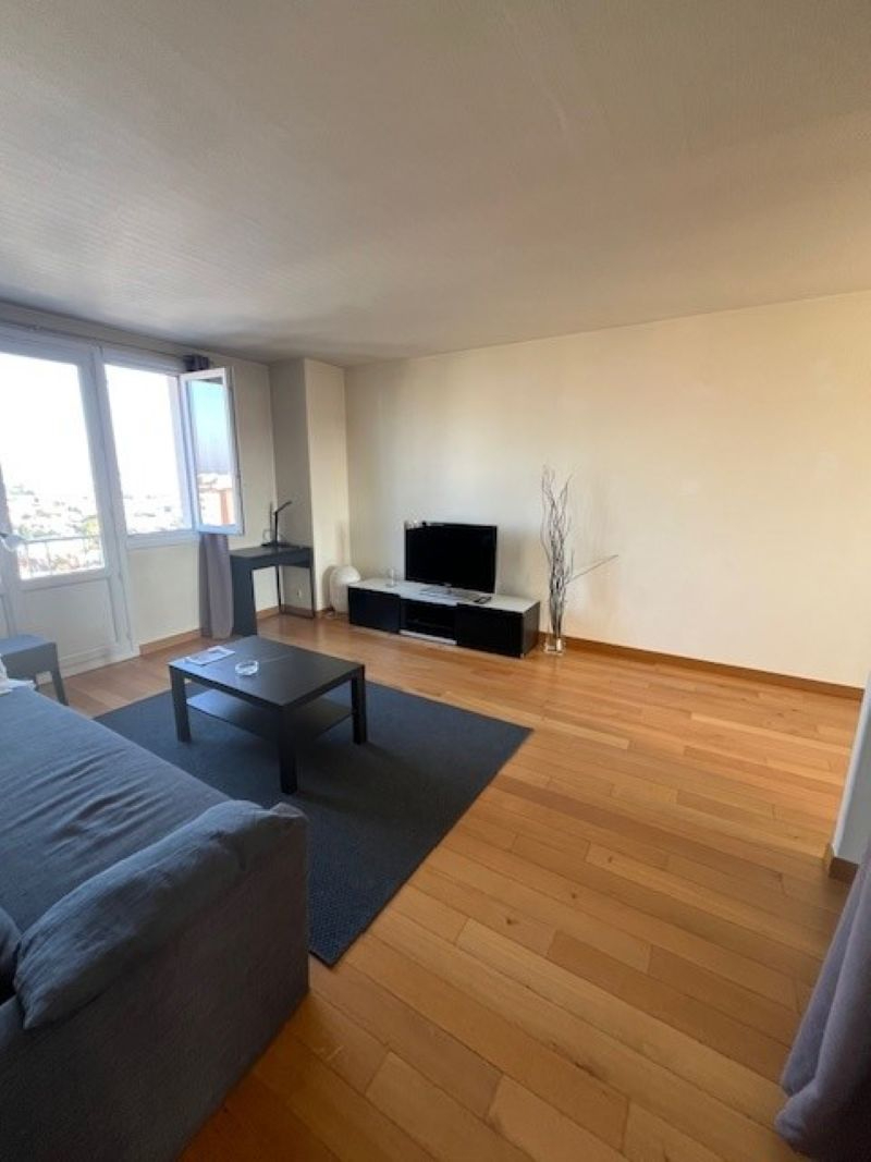 Photo Quartier Les Barnufles au KREMLIN BICETRE - Beau 4 PIECES  - Vue exceptionnelle image 2/6