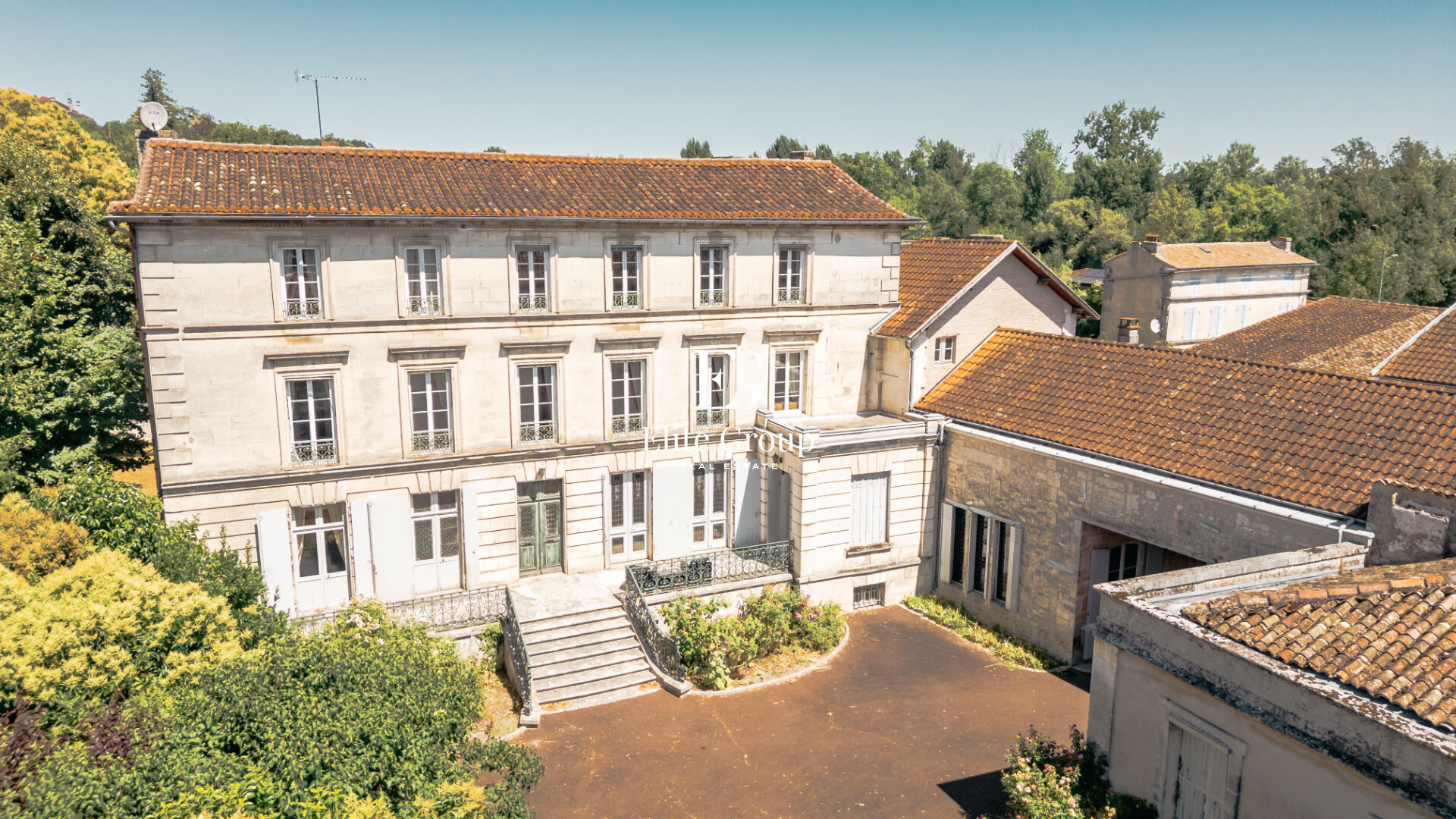 À VENDRE PROPRIÉTÉ D'EXCEPTION 547 M² CHATEAUNEUF SUR CHARENTE