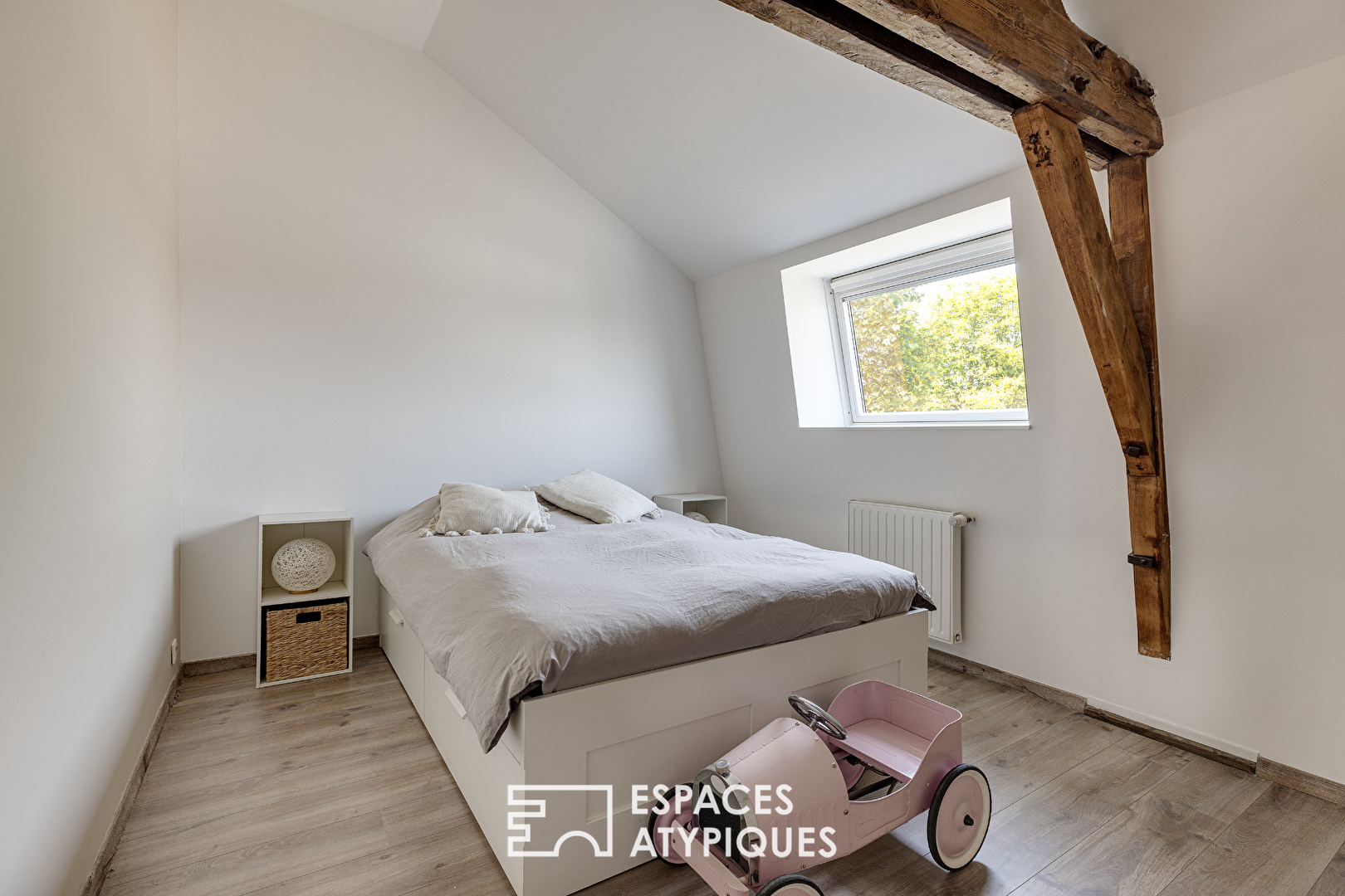 Maison de famille aux volumes pluriels avec jardin