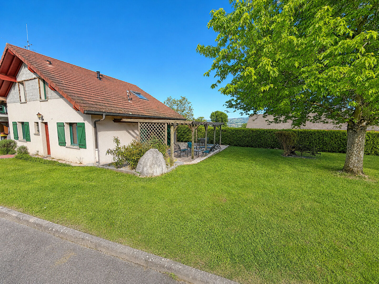 Maison Bassy sur 2100 m² de terrain