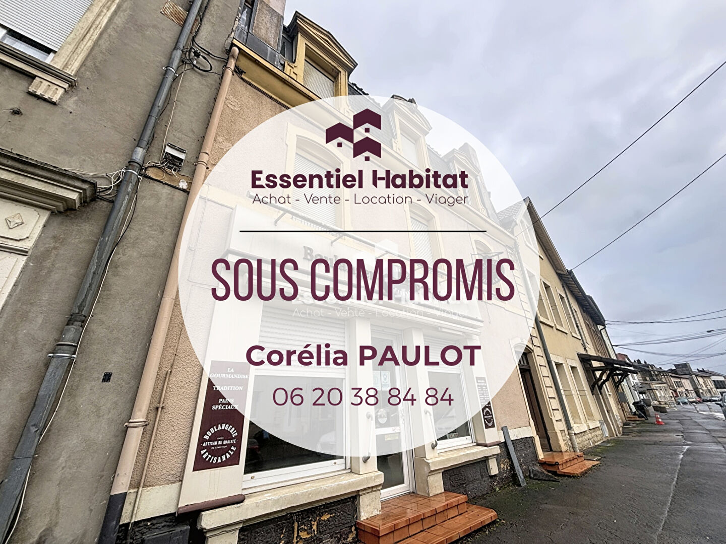 SOUS COMPROMIS ! Maison de ville de 190m2 sur terrain de 12,52 ares