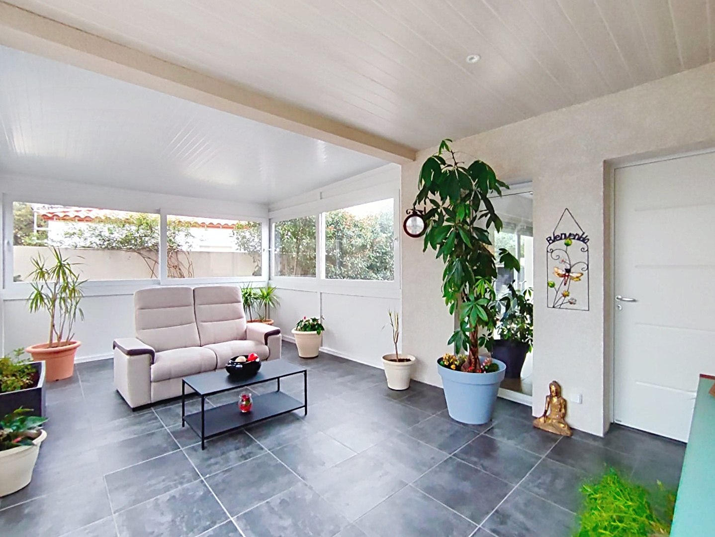 Villa de plain-pied, 3 faces sur parcelle de 373 m² Brouilla