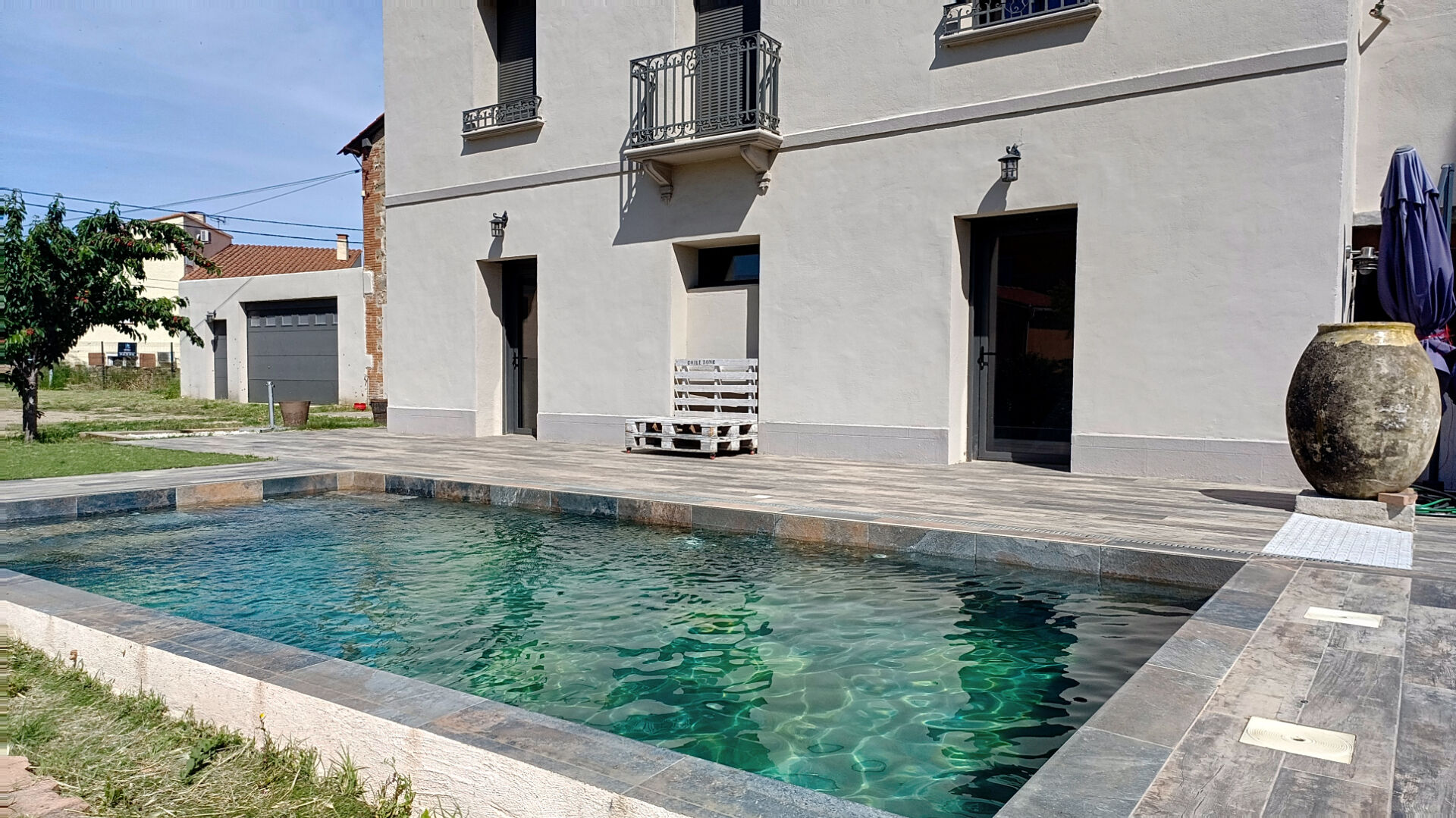 Photo Maison Fourques 6 pièce(s) 260 m2 image 5/6