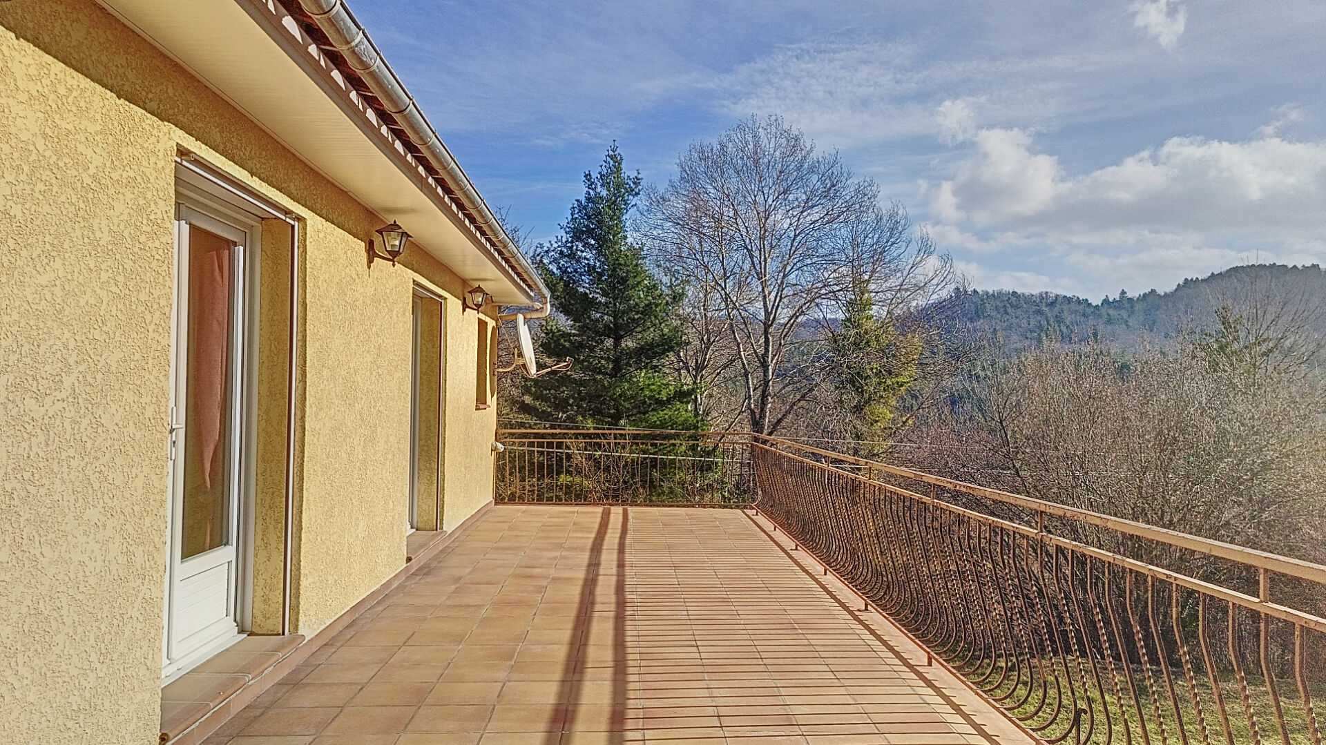 Photo Maison Saint Laurent De Cerdans 5 pièce(s) 128.55 m2 image 2/6