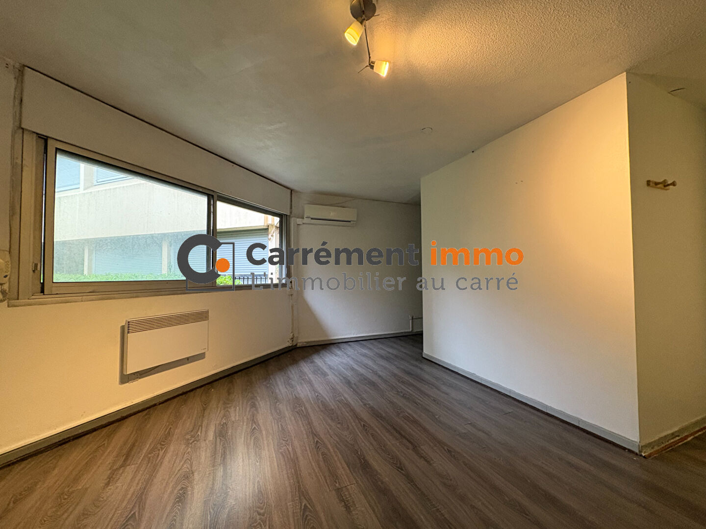 Photo LOCAL PROFESSIONNEL BOUTONNET DANS CENTRE MEDICAL - 19.51 m2 image 4/6