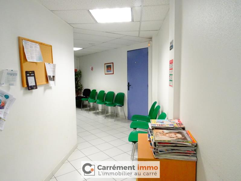 Photo LOCAL PROFESSIONNEL BOUTONNET DANS CENTRE MEDICAL image 5/6