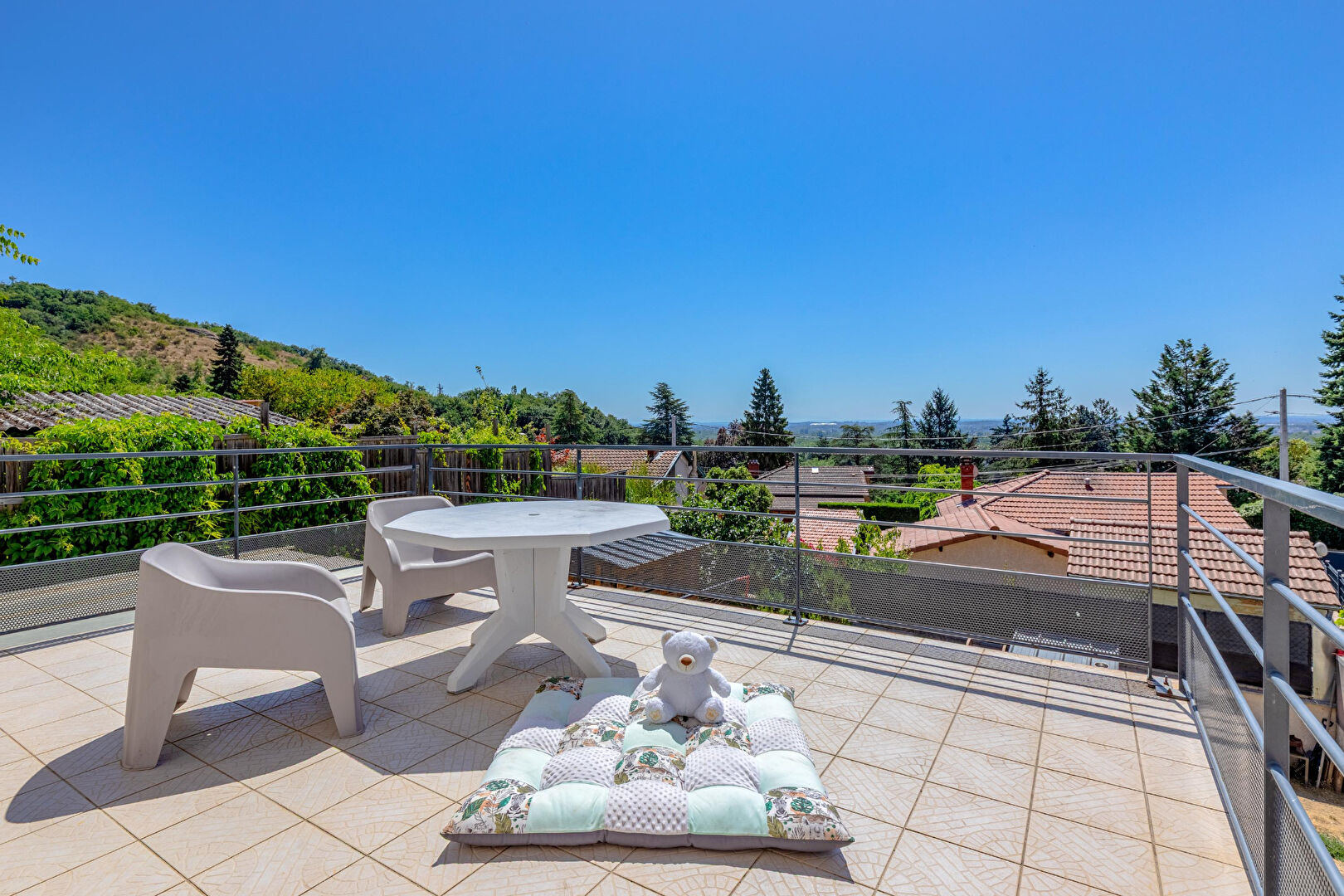 Photo Maison familiale sur les hauteurs avec vue panoramique image 4/6