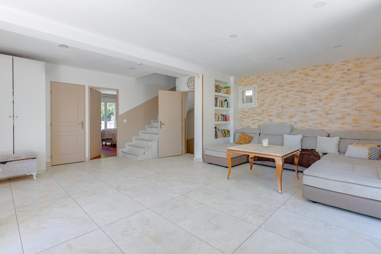 Photo Maison familiale sur les hauteurs avec vue panoramique image 5/6