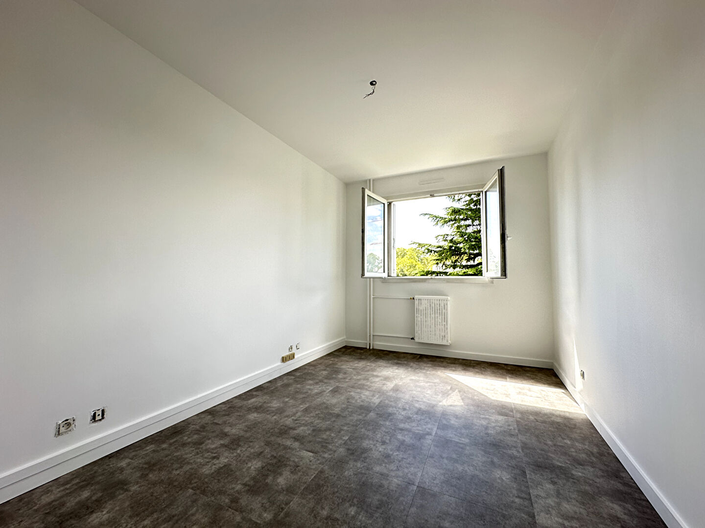 Photo Appartement Vaulx En Velin 4 pièce(s) 67 m2 image 5/6