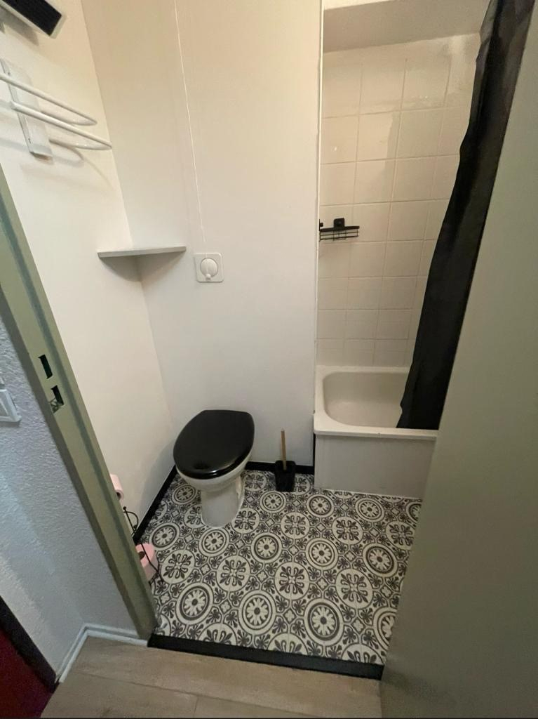 Photo STUDIO CERGY - 1 pièce(s) - 17.69 m2 image 3/3