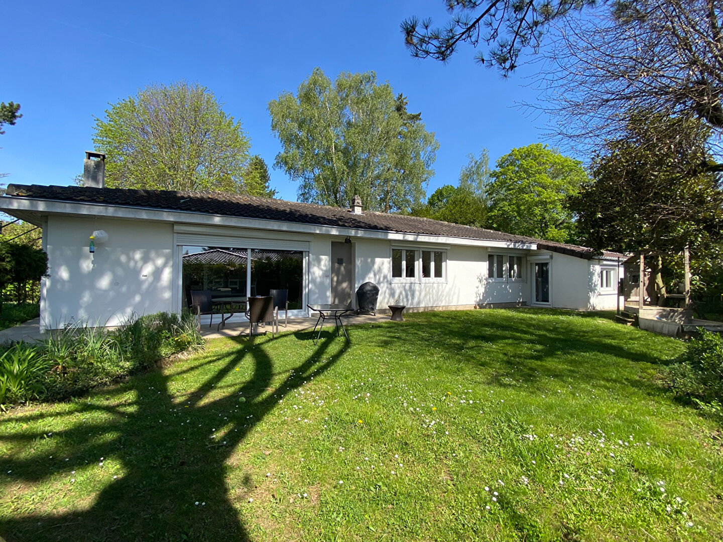 Agence immobilière de FEUCHEROLLES IMMOBILIER