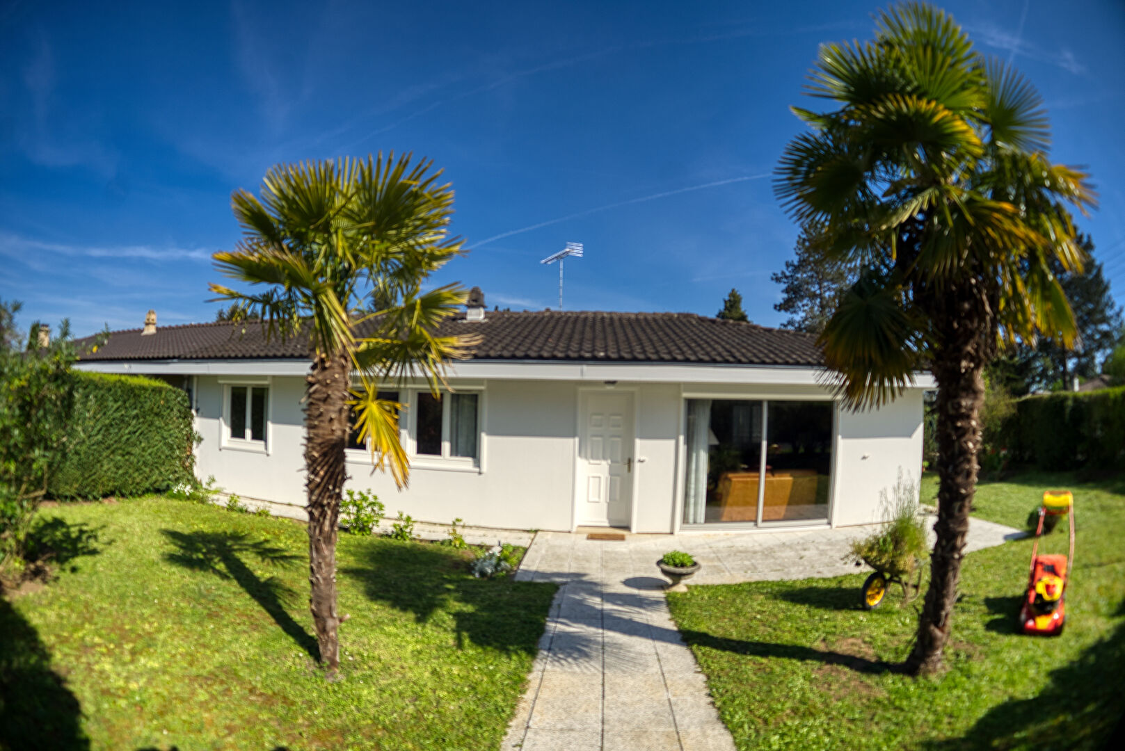 Agence immobilière de FEUCHEROLLES IMMOBILIER