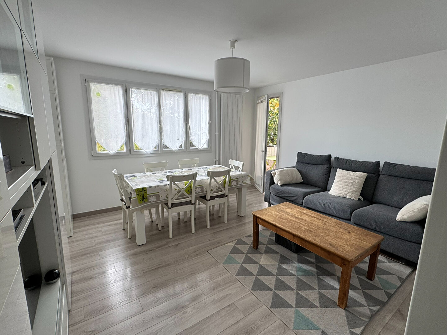 Agence immobilière de FEUCHEROLLES IMMOBILIER