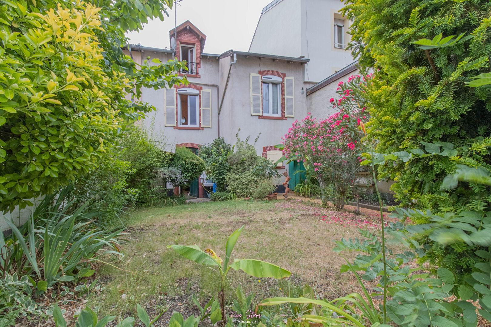 Agence immobilière de Five Stars Piennes