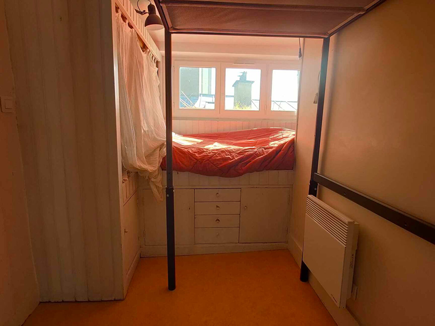 Photo COCON 41M2 AU DERNIER ETAGE - RUE DE LA GAITE image 6/6