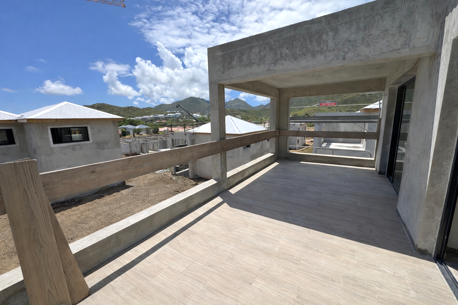 Villa 3 pièces 73m² + Jardin / Terrasse / Balcon / Garage / 2 Parking / Piscine ! SXM